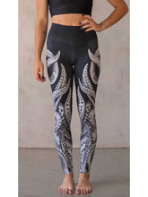 Load image into Gallery viewer, Eagle Rock Legging