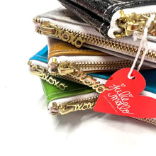 Load image into Gallery viewer, Sporty Glitter Clutch
