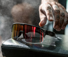 Load image into Gallery viewer, Chamelo Music Sheild Sunglass
