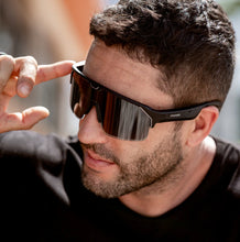 Load image into Gallery viewer, Chamelo Music Sheild Sunglass
