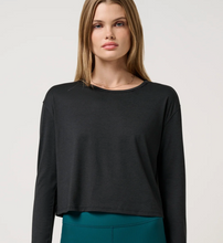 Load image into Gallery viewer, Travis Mathew Long Sleeve
