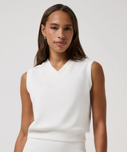 Load image into Gallery viewer, Travis Mathew Skyloft Vest
