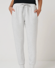 Load image into Gallery viewer, Travis Mathew Skyloft Jogger
